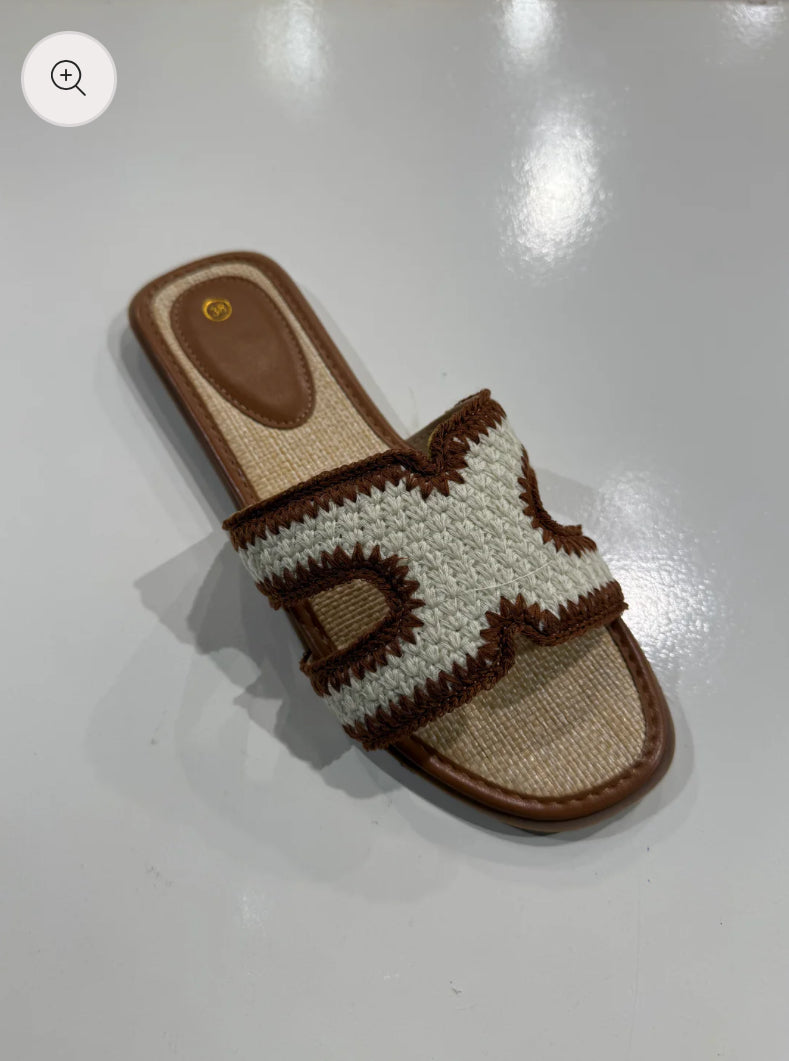 livia slippers | camel