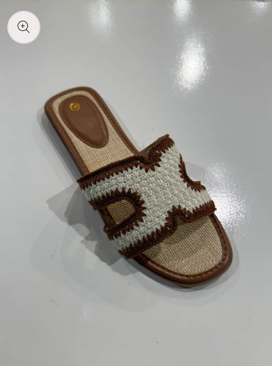 livia slippers | camel